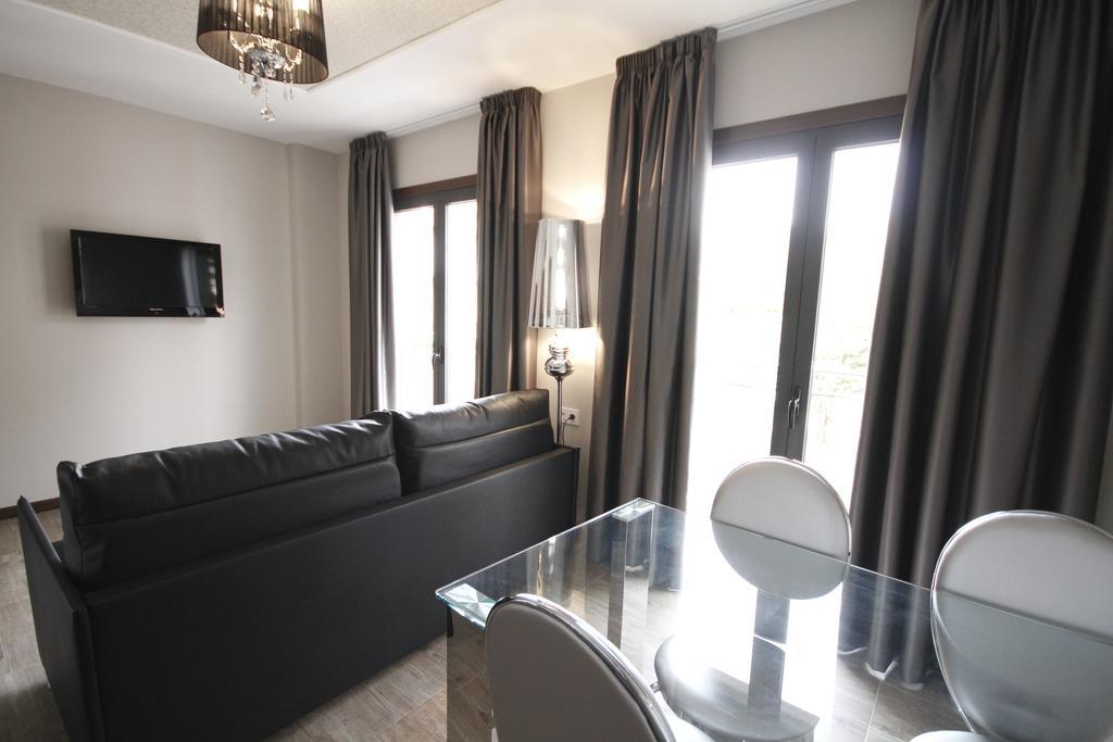 Alvear Suites Redondela Room photo