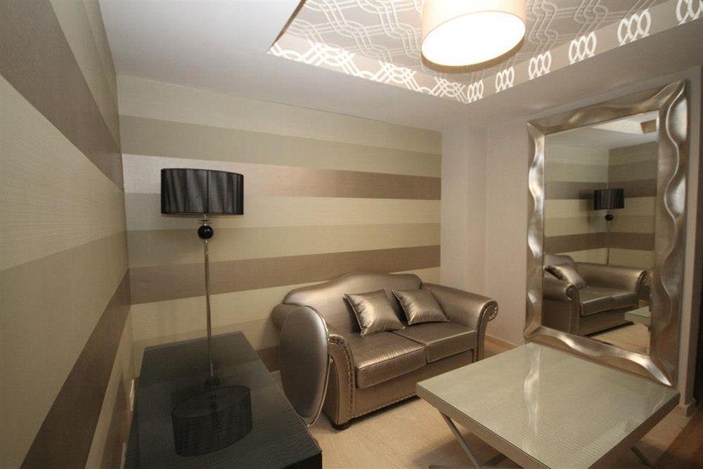 Alvear Suites Redondela Exterior photo