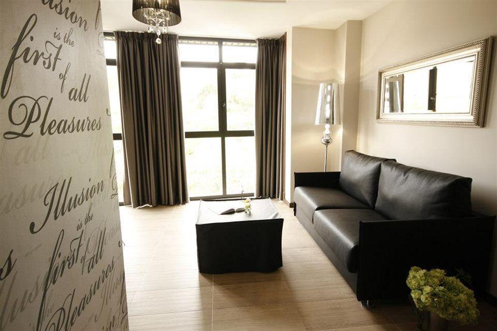 Alvear Suites Redondela Exterior photo